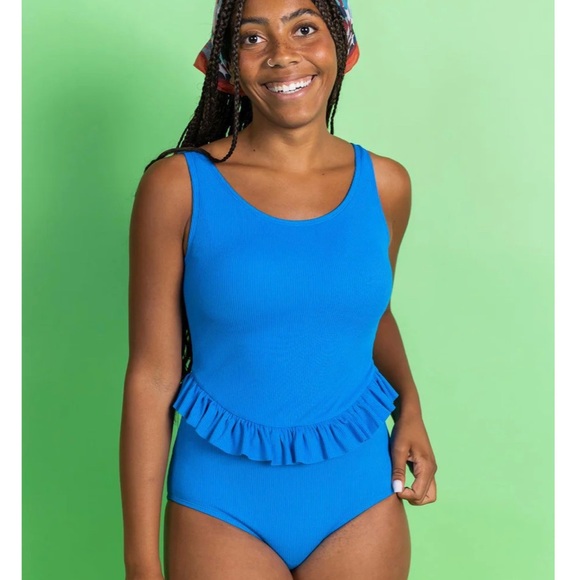 Kortni Jeane one piece - Picture 3 of 4